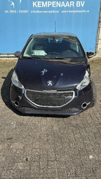 Autoverwertung Peugeot 208 208 I (CA/CC/CK/CL) Hatchback 1.2 Vti 12V PureTech 82 (EB2F(HMZ)) [60k=
W]  (03-2012/12-2019) 2013