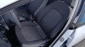 Seat Ibiza Ibiza IV (6J5) Hatchback 5-drs 1.0 EcoTSI 12V (CHZB) [70kW]  (05-2015/=
06-2017) picture 6