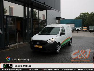 krockskadad bil auto Dacia Dokker 1.5 dCi 75 Ambiance airco navi marge ( btw vrij ) 2017/2