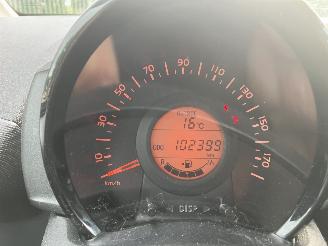 Toyota Aygo Met airco btw auto picture 14