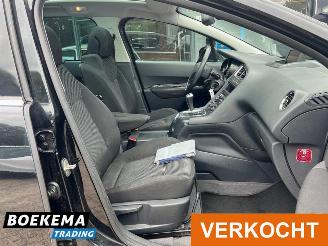 Peugeot 5008 2.0 HDI 7-Pers Aut Clima Cruise Navi PDC Trek. picture 19