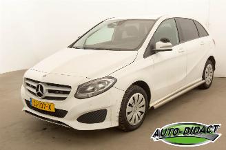 skadebil auto Mercedes B-klasse 220D motorkapot Ambition 2019/6