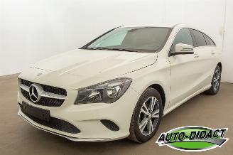skadebil auto Mercedes Cla-klasse 180 Shooting Brake Leer 2017/3