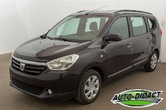 skadebil auto Dacia Lodgy 1.5 dCi 7 Pers. Airco 2015/1