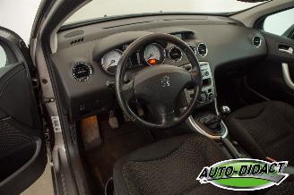 Peugeot 308 SW 1.6 THP XT Clima Pano picture 23