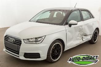 skadebil auto Audi A1 1.0 TFSI 112.246 km Airco Navi 2017/1