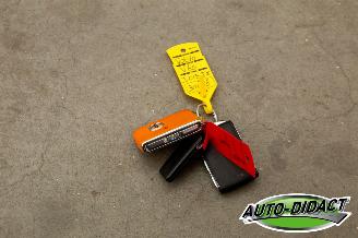 Volvo V-60 2.0 B4 Motor schade Autom Clima Navi Leder R-Design picture 28