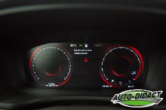 Volvo V-60 2.0 B4 Motor schade Autom Clima Navi Leder R-Design picture 6