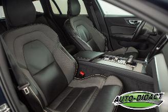 Volvo V-60 2.0 B4 Motor schade Autom Clima Navi Leder R-Design picture 18