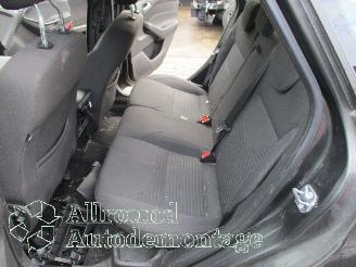 Ford Focus Focus 3 Wagon Combi 1.0 Ti-VCT EcoBoost 12V 125 (M1DD) [92kW]  (02-201=
2/05-2018) picture 9