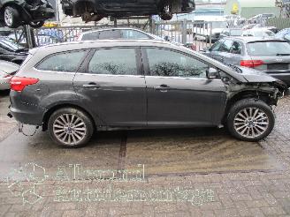 Ford Focus Focus 3 Wagon Combi 1.0 Ti-VCT EcoBoost 12V 125 (M1DD) [92kW]  (02-201=
2/05-2018) picture 5