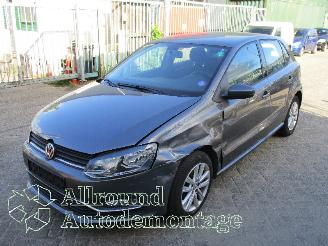 Vrakbiler auto Volkswagen Polo Polo V (6R) Hatchback 1.2 TSI 16V BlueMotion Technology (CJZC(Euro 6))=
 [66kW]  (02-2014/10-2017) 2014/12