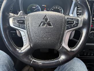 Mitsubishi Outlander 2.4 PHEV S-Edition picture 24