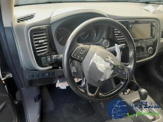 Mitsubishi Outlander Outlander (GF/GG), SUV, 2012 / 2022 2.0 16V 4x2 picture 11