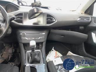 Peugeot 308 308 SW (L4/L9/LC/LJ/LR), Combi 5-drs, 2014 / 2021 1.6 BlueHDi 120 picture 11