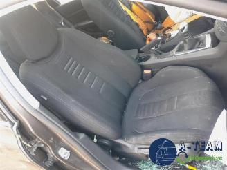 Peugeot 308 308 SW (L4/L9/LC/LJ/LR), Combi 5-drs, 2014 / 2021 1.6 BlueHDi 120 picture 13