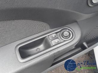 Renault Twingo Twingo II (CN), Hatchback 3-drs, 2007 / 2014 1.2 16V picture 26