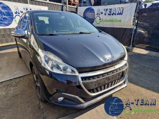 Auto da rottamare Peugeot 208 208 I (CA/CC/CK/CL), Hatchback, 2012 / 2019 1.2 Vti 12V PureTech 82 2015/12