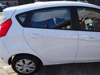 Ford Fiesta  picture 10