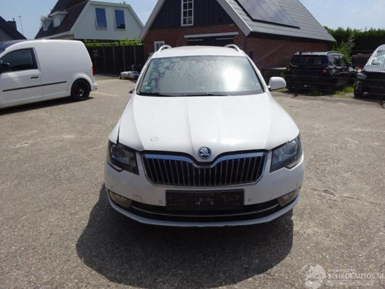 Skoda Superb Superb Combi (3TAC/TAF), Combi, 2009 / 2015 1.6 TDI