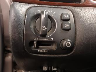 Cadillac Seville Seville Sedan 4.6 SLS/North Star V8 32V (LH2) [205kW]  (09-1997/09-200=
4) picture 21