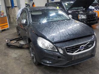 Volvo V-60 V60 I (FW/GW) 2.0 D3 20V (D5204T3) [120kW]  (07-2010/12-2014) picture 2