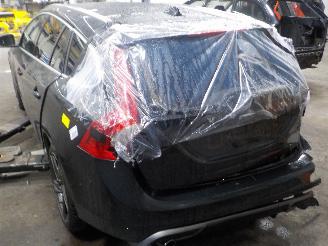 Volvo V-60 V60 I (FW/GW) 2.0 D3 20V (D5204T3) [120kW]  (07-2010/12-2014) picture 4