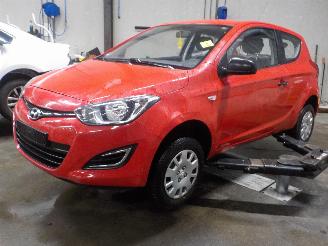 Hyundai I-20 i20 Hatchback 1.2i 16V (G4LA) [63kW]  (03-2012/12-2015) picture 1
