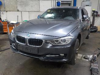 Autoverwertung BMW 3-serie 3 serie Touring (F31) Combi 320d 2.0 16V (N47-D20C) [120kW]  (07-2012/=
06-2019) 2013