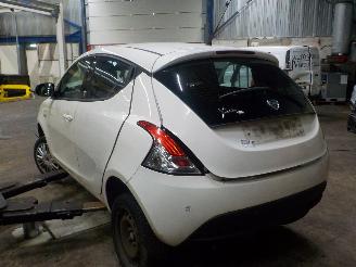 Lancia Ypsilon Ypsilon (312) Hatchback 0.9 TwinAir 80 (312.A.5000) [59kW]  (12-2013/.=
=2E.) picture 4