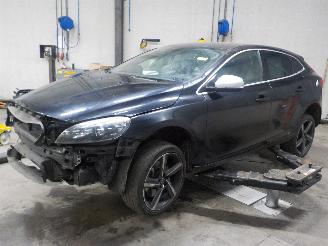 Uttjänta bilar auto Volvo V-40 V40 (MV) 2.0 D4 16V (D4204T14) [140kW]  (05-2014/08-2019) 2013