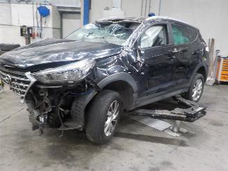 Vrakbiler auto Hyundai Tucson Tucson (TL) SUV 1.6 T-GDi 16V 2WD (G4FJ) [130kW]  (06-2015/05-2023) 2018/12