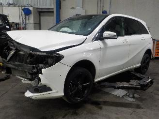 Uttjänta bilar auto Mercedes B-klasse B (W246,242) Hatchback 1.8 B-180 CDI BlueEFFICIENCY 16V (OM651.901) [8=
0kW]  (11-2011/...) 2012