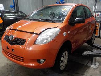 Vrakbiler auto Toyota Yaris Yaris II (P9) Hatchback 1.3 16V VVT-i (2SZFE) [64kW]  (08-2005/11-2010=
) 2006
