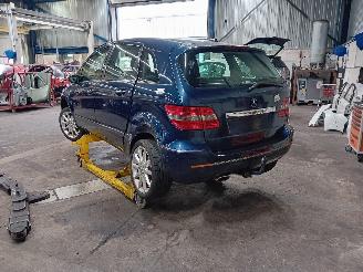 Mercedes B-klasse B (W245) Hatchback 2.0 B-200 16V (M266.960) [100kW]  (03-2005/11-2011)= picture 4