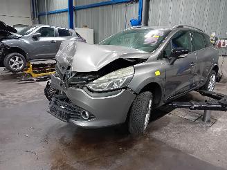 Auto da rottamare Renault Clio Clio IV Estate/Grandtour (7R) Combi 5-drs 1.5 Energy dCi 90 FAP (K9K-6=
08(K9K-B6)) [66kW]  (11-2012/08-2021) 2015