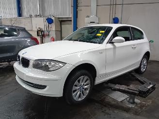 disassembly passenger cars BMW 1-serie 1 serie (E81) Hatchback 3-drs 118i 16V (N43-B20A) [105kW]  (09-2006/12=
-2011) 2009