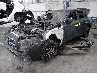 Vrakbiler auto Mercedes E-klasse E (W213) Sedan E-300 e 2.0 Turbo 16V (M274.920) [235kW]  (11-2018/10-2=
023) 2020/11