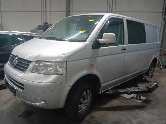 Salvage car Volkswagen Transporter Transporter T5 Van 2.5 TDi (BNZ) [96kW]  (04-2003/11-2009) 2007