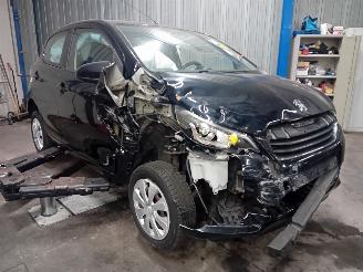 Peugeot 108 108 Hatchback 1.0 12V (1KRFE(CFB)) [51kW]  (05-2014/...) picture 2