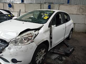 Vrakbiler auto Peugeot 208 208 I (CA/CC/CK/CL) Hatchback 1.4 HDi (DV4C(8HP)) [50kW]  (03-2012/12-=
2019) 2012