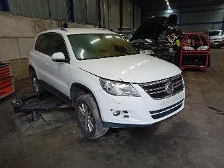 Volkswagen Tiguan Tiguan (5N1/2) SUV 2.0 TSI 16V 4Motion (CCZA(Euro 5)) [147kW]  (09-200=
7/07-2018) picture 2