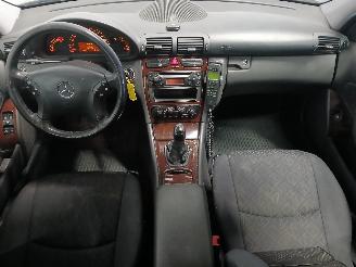 Mercedes C-klasse C Combi (S203) Combi 1.8 C-180K 16V (M271.946) [105kW]  (05-2002/08-20=
07) picture 11