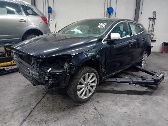 Vrakbiler auto Volvo V-40 V40 (MV) Hatchback 5-drs 2.0 D4 16V (D4204T14) [140kW]  (05-2014/08-20=
19) 2014/0