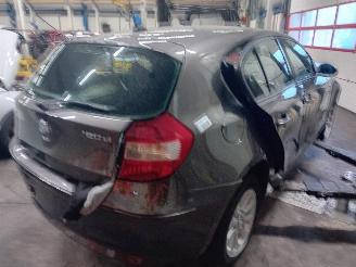 BMW 1-serie 1 serie (E87/87N) Hatchback 5-drs 120d 16V (M47-D20(204D4)) [120kW]  (=
06-2004/06-2011) picture 3