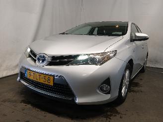 Avarii autoturisme Toyota Auris Auris (E18) Hatchback 5-drs 1.8 16V Hybrid (2ZRFXE) [100kW]  (10-2012/=
03-2019) 2014/4
