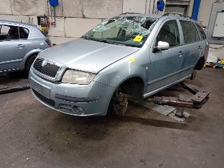 Uttjänta bilar auto Skoda Fabia Fabia (6Y5) Combi 5-drs 1.4i 16V (BKY) [55kW]  (05-2000/12-2007) 1980/11