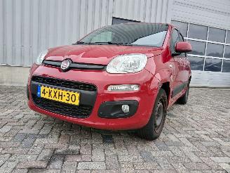 uszkodzony samochody osobowe Fiat Panda Panda/Pandina (312) Hatchback 0.9 TwinAir 65 (312.A.4000) [48kW]  (04-=
2012/...) 2013/7