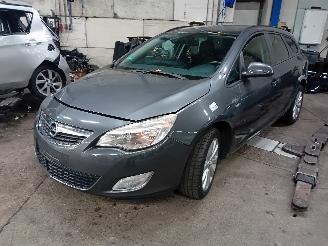 Uttjänta bilar auto Opel Astra Astra J Sports Tourer (PD8/PE8/PF8) Combi 1.4 Turbo 16V (A14NEL/B14NEL=
) [88kW]  (10-2010/04-2016) 2011/3