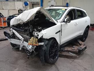 Purkuautot passenger cars Jaguar F-Pace F-Pace SUV 2.0 D 180 16V AWD (204DTD(AJ20D4)) [132kW]  (09-2015/12-202=
5) 2017/5
